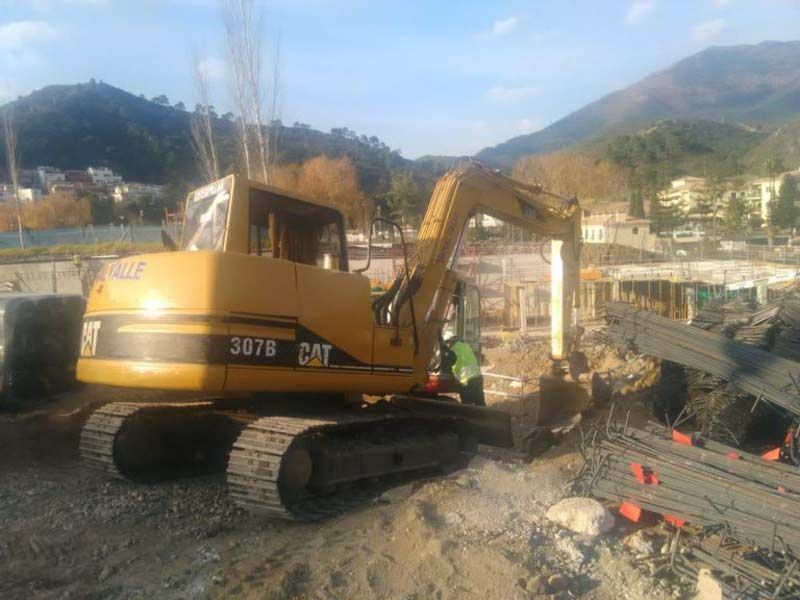 Excavaciones y Transportes Benalvalle obra en proceso
